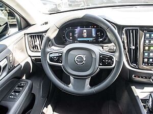 Volvo  B4 AWD Plus ACC LED