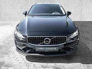 Volvo  B4 AWD Plus ACC LED