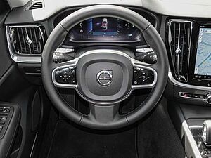 Volvo  B4 AWD Plus ACC LED