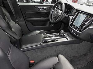 Volvo  B4 AWD Plus ACC LED
