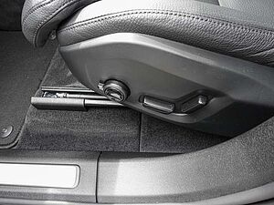 Volvo  T8 AWD Ultra Dark MATRIX ACC AUT EL. HECK LM