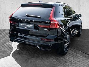 Volvo  B4 2WD Plus Dark MATRIX Pano