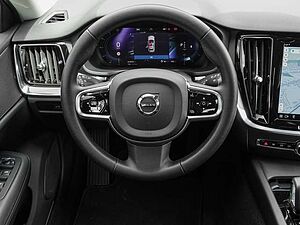 Volvo  B4 AWD Plus AHK LED