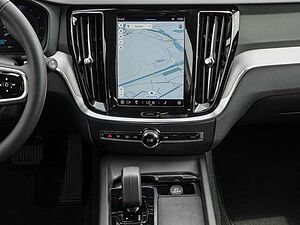 Volvo  B4 AWD Plus LED