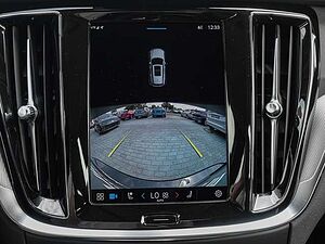 Volvo  B4 AWD Plus LED