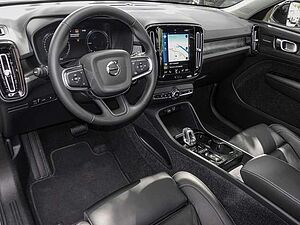 Volvo  T4 2WD Ultimate Dark Plug-In Pano Navi