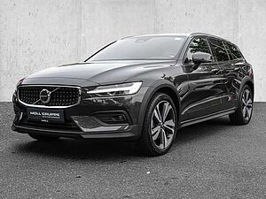 Volvo  B4 AWD Plus MATRIX  Harman/Kardon
