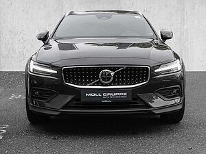 Volvo  B4 AWD Plus MATRIX  Harman/Kardon