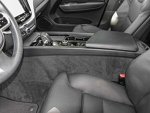 Volvo  B4 2WD Inscription Pano 360Grad LED