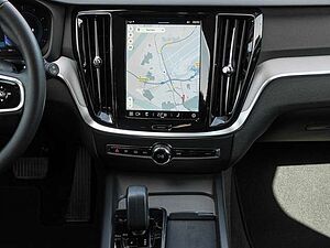 Volvo  B4 AWD Plus ACC LED