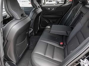 Volvo  B4 AWD Plus ACC LED
