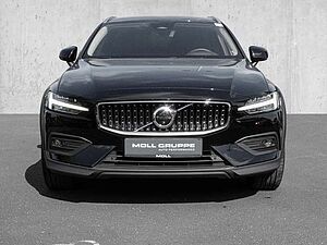 Volvo  B4 AWD Plus ACC LED