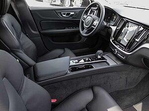 Volvo  B4 AWD Plus ACC LED