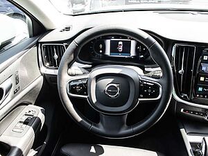 Volvo  B4 (Diesel) AWD Plus LED 360Grad