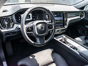 Volvo  B4 (Diesel) AWD Plus LED 360Grad