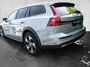 Volvo  B4 (Diesel) AWD Plus LED 360Grad