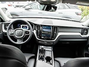Volvo  B4 AWD Plus Dark MATRIX ACC AUT EL. HECK LM
