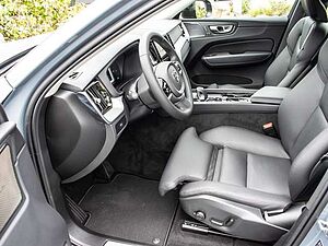 Volvo  B4 AWD Plus Dark MATRIX ACC AUT EL. HECK LM