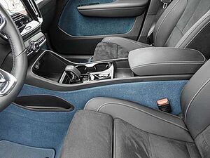 Volvo  T4 2WD Ultimate Bright Plug-In