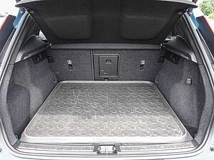 Volvo  T4 2WD Ultimate Bright Plug-In