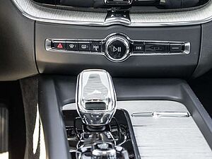 Volvo  T6 Twin Engine AWD R Design Plug-In Sthz. LED