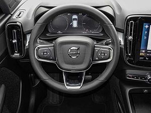 Volvo  T4 2WD Core Plug-In LED Kamera