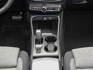 Volvo  T4 2WD Core Plug-In LED Kamera