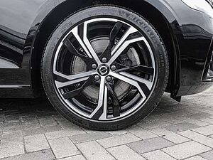 Volvo  B5 AWD Ultimate Dark AWD Head UP ACC LED