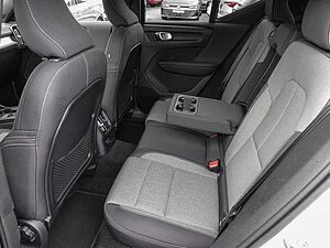 Volvo  T4 2WD Core Plug-In Recharge AHK LED 360Grad