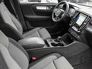 Volvo  T4 2WD Core Plug-In Recharge AHK LED 360Grad