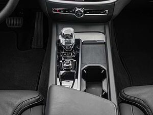 Volvo  B4 AWD Ultimate Pano ACC