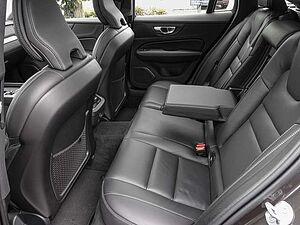 Volvo  B4 AWD Ultimate Pano ACC