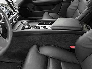 Volvo  B4 AWD Plus LED 4xShz.