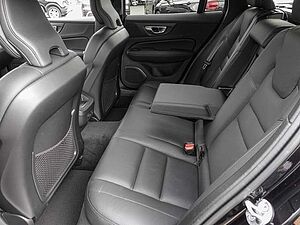 Volvo  B4 AWD Plus LED 4xShz.