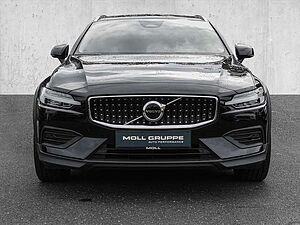 Volvo  B4 AWD Plus LED 4xShz.