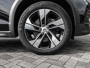 Volvo  B4 AWD Plus LED 4xShz.