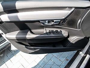 Volvo  B5 AWD Ultimate Pano LED