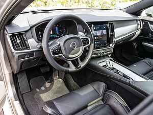 Volvo  B5 AWD Ultimate Pano LED