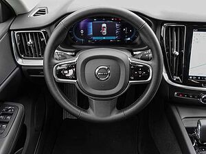Volvo  B4 AWD Plus LED