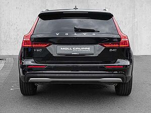 Volvo  B4 AWD Plus LED