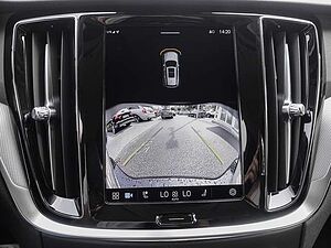 Volvo  B4 AWD Plus AHK LED