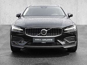 Volvo  B4 AWD Plus AHK LED