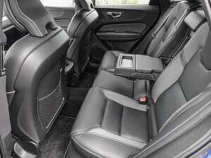 Volvo  B5 AWD R-Design AHK LED