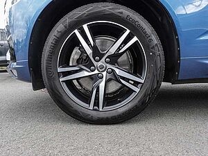 Volvo  B5 AWD R-Design AHK LED