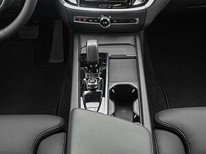 Volvo  B4 AWD Plus Kamera LED