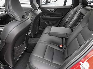 Volvo  B4 AWD Plus Kamera LED