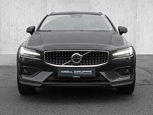 Volvo  B4 AWD Plus 4xSHZ ACC LED