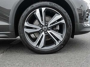 Volvo  B4 AWD Plus 4xSHZ ACC LED