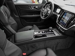 Volvo  B4 AWD Plus 4xSHZ ACC LED