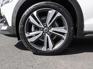 Volvo  B4 AWD Plus 4xSHZ ACC Harman/Kardon